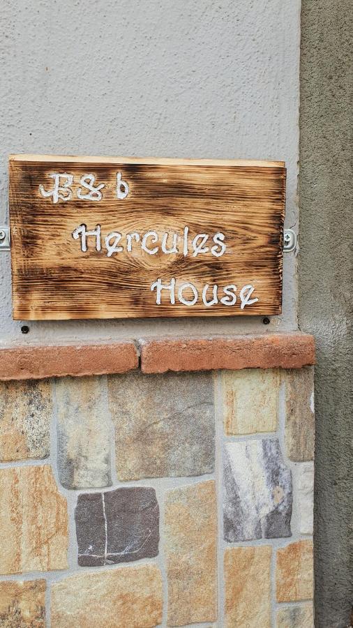 Hercules House - Il Riposo Degli Eroi *